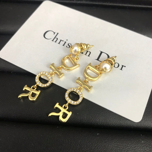 EN – Lux Earring DIR 001
