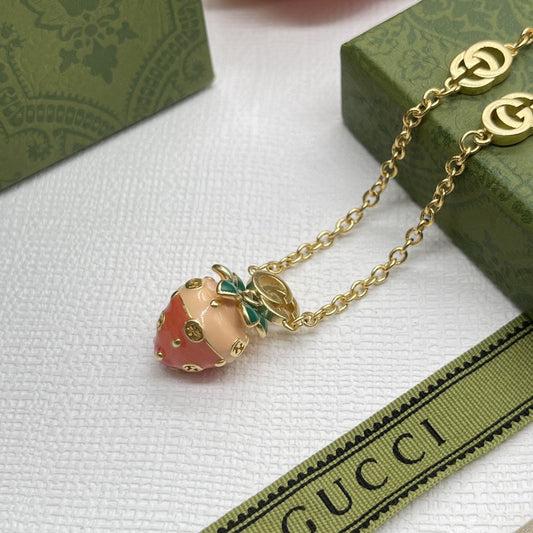 EN – Lux GCI Necklaces 002