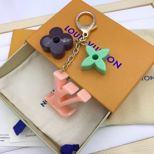 EN – Lux Keychains LUV 034