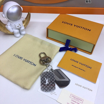 EN – Lux Keychains LUV 022