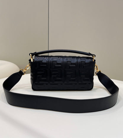 FI Baguette Black For Women, Handbags, Shoulder And Crossbody Bags 10.6in/27cm FF 8BR600A72VF15ZW