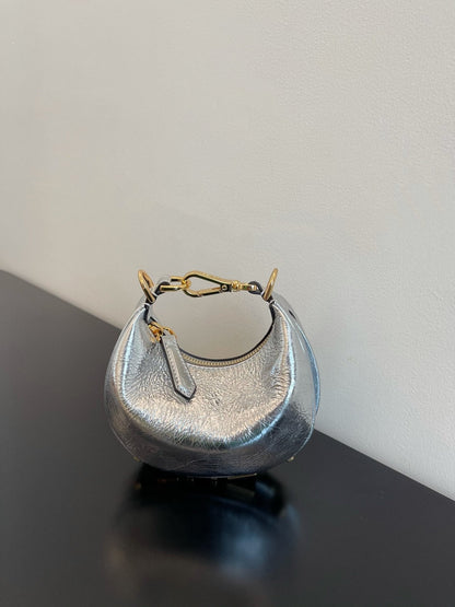 FI Nano FIgraphy Silver For Women, Handbags 6.7in/17cm FF 7AS089AISPF1HIC