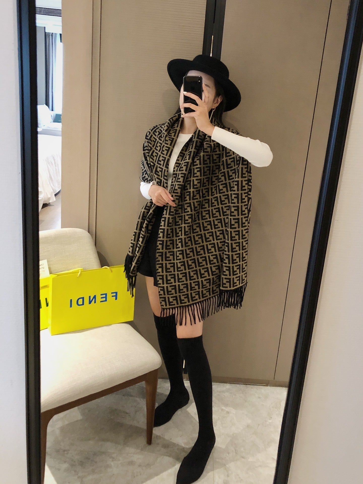 EN – Luxury FEI Scarf 016