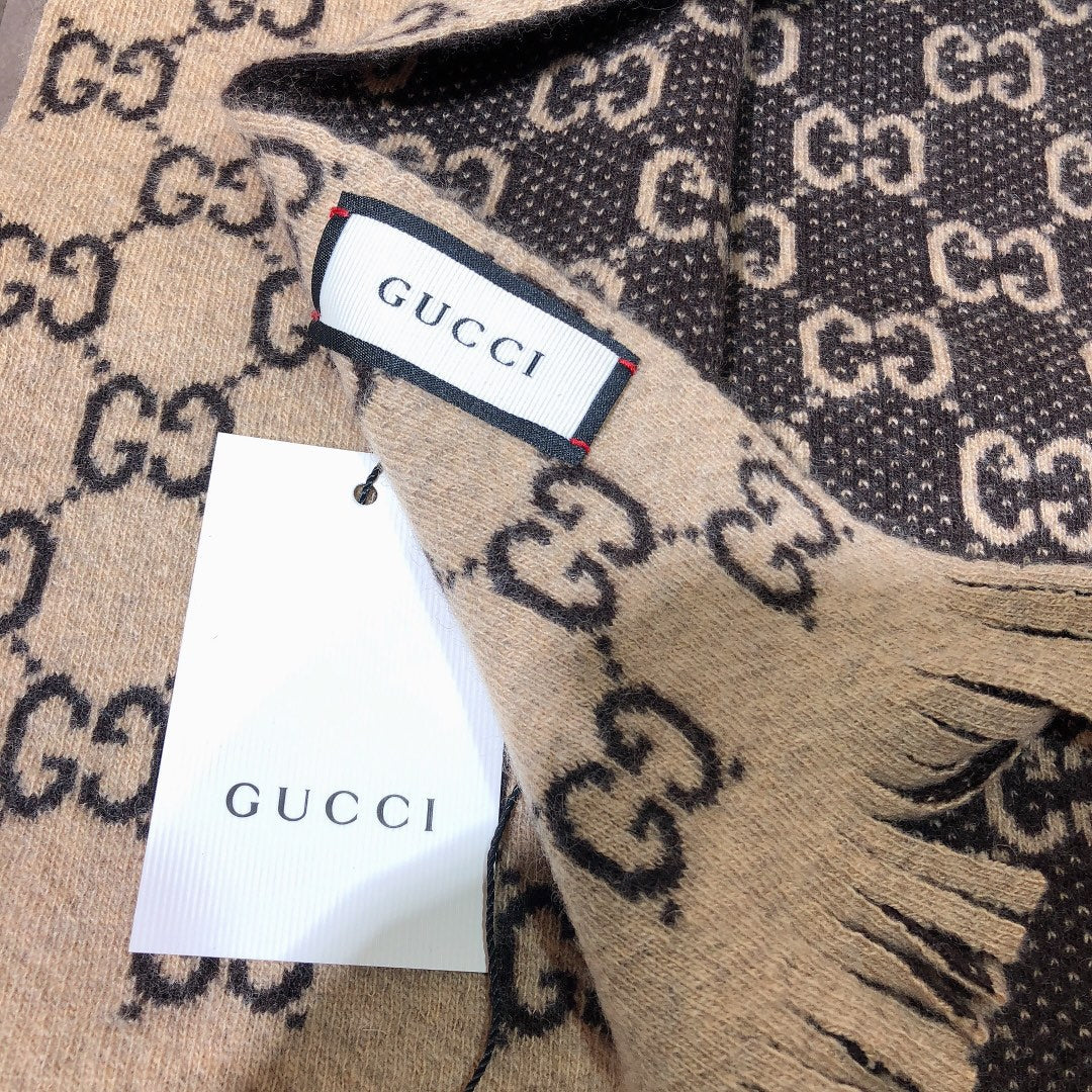 EN – Luxury GCI Scarf 009