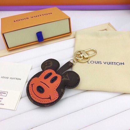EN – Lux Keychains LUV 054