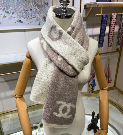 EN – Luxury CHL Scarf 006