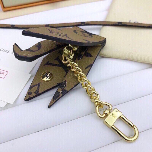 EN – Lux Keychains LUV 074