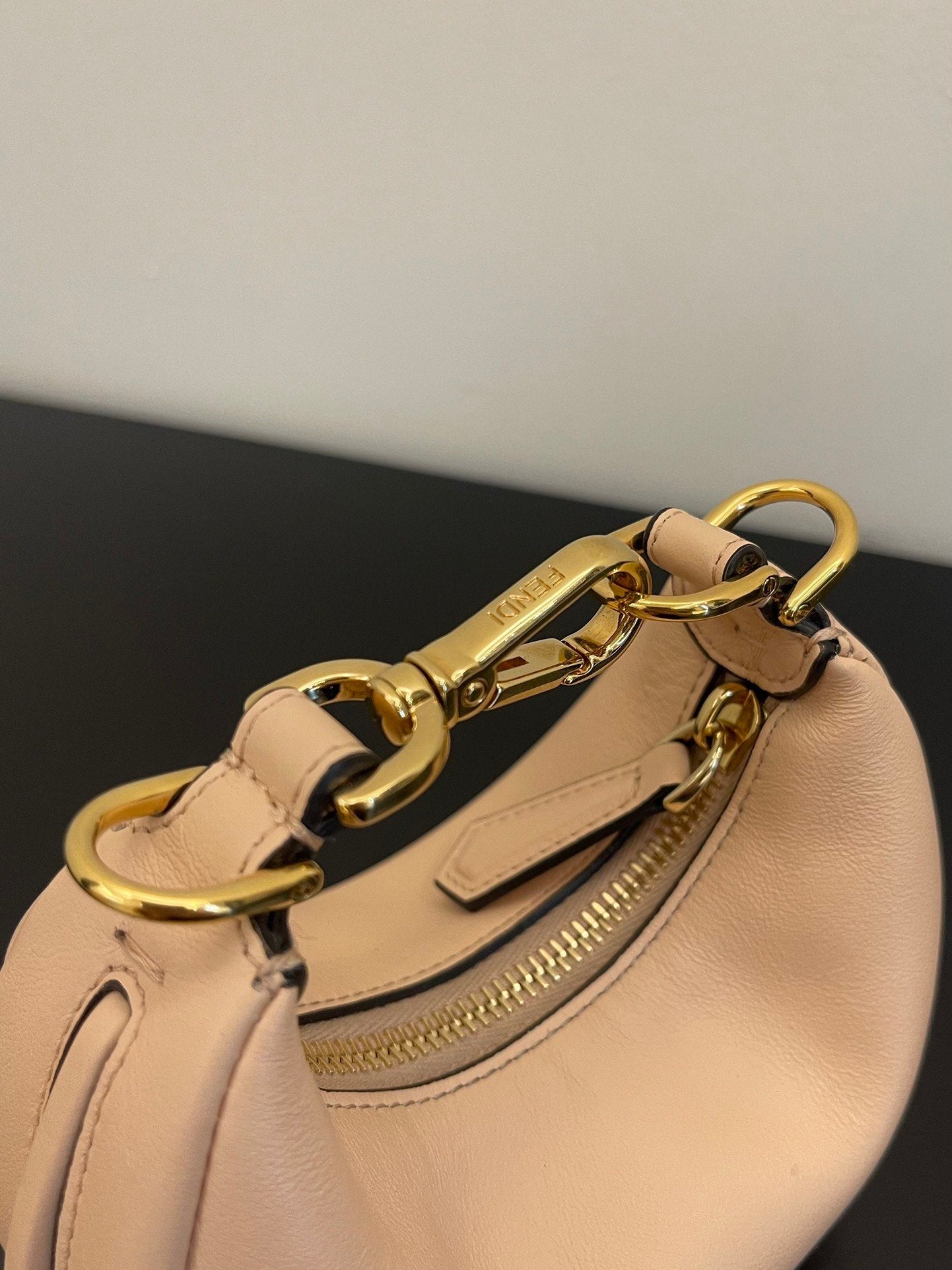 FI Nano FIgraphy Pink For Women, HandBags 6.7in/17cm FF 8BR798A5DYF1HD6