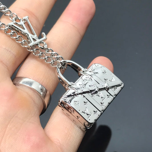 EN – Lux LV Necklaces 030
