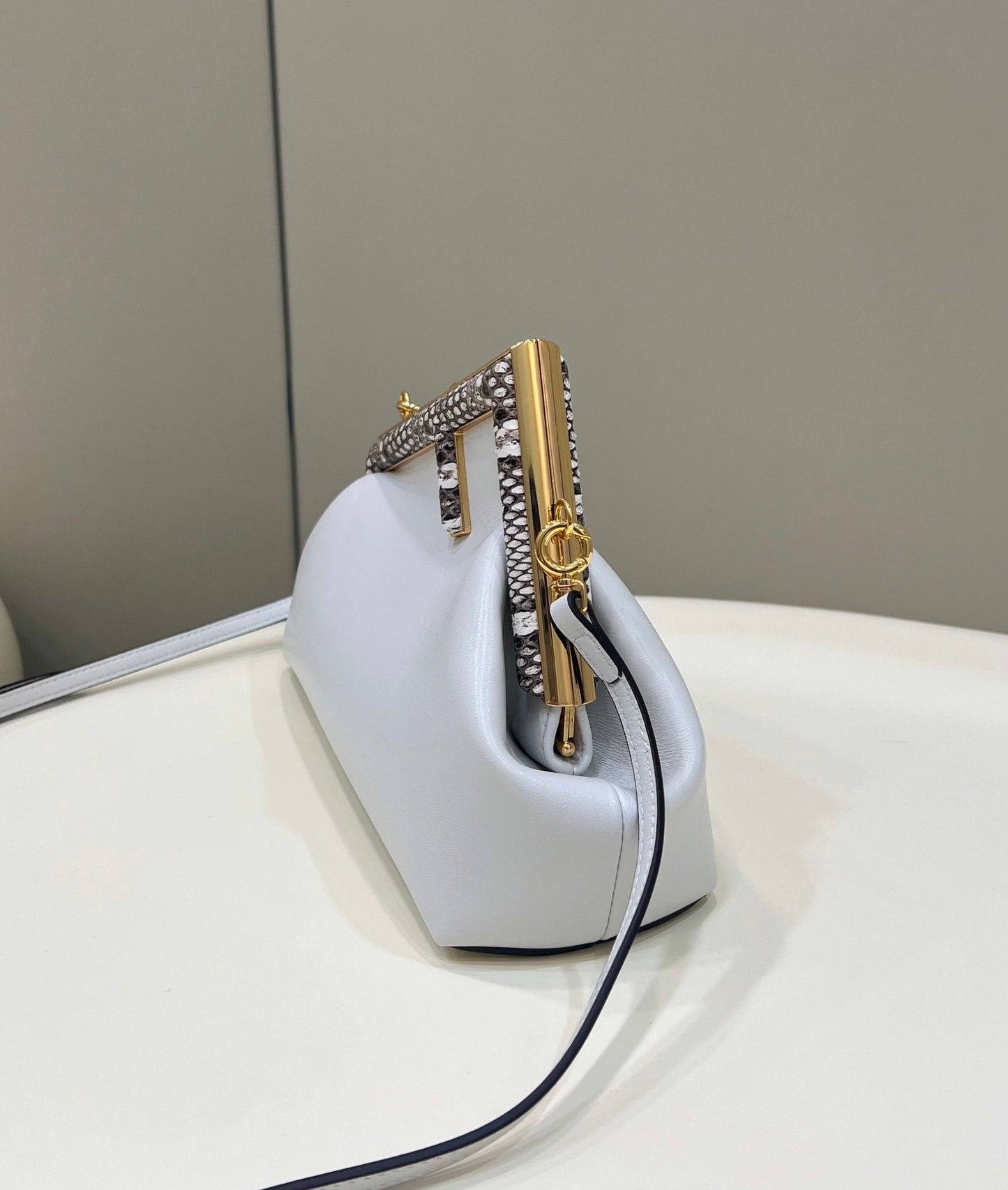 FI First Small White For Women, HandBags, Shoulder And Crossbody Bags 10.2in/26cm FF 8BP129
