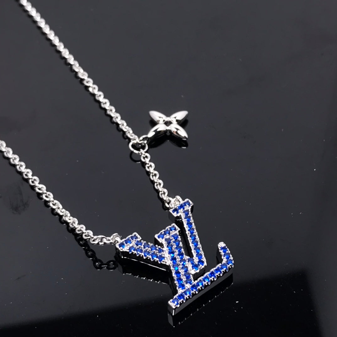 EN – Lux LV Necklaces 022
