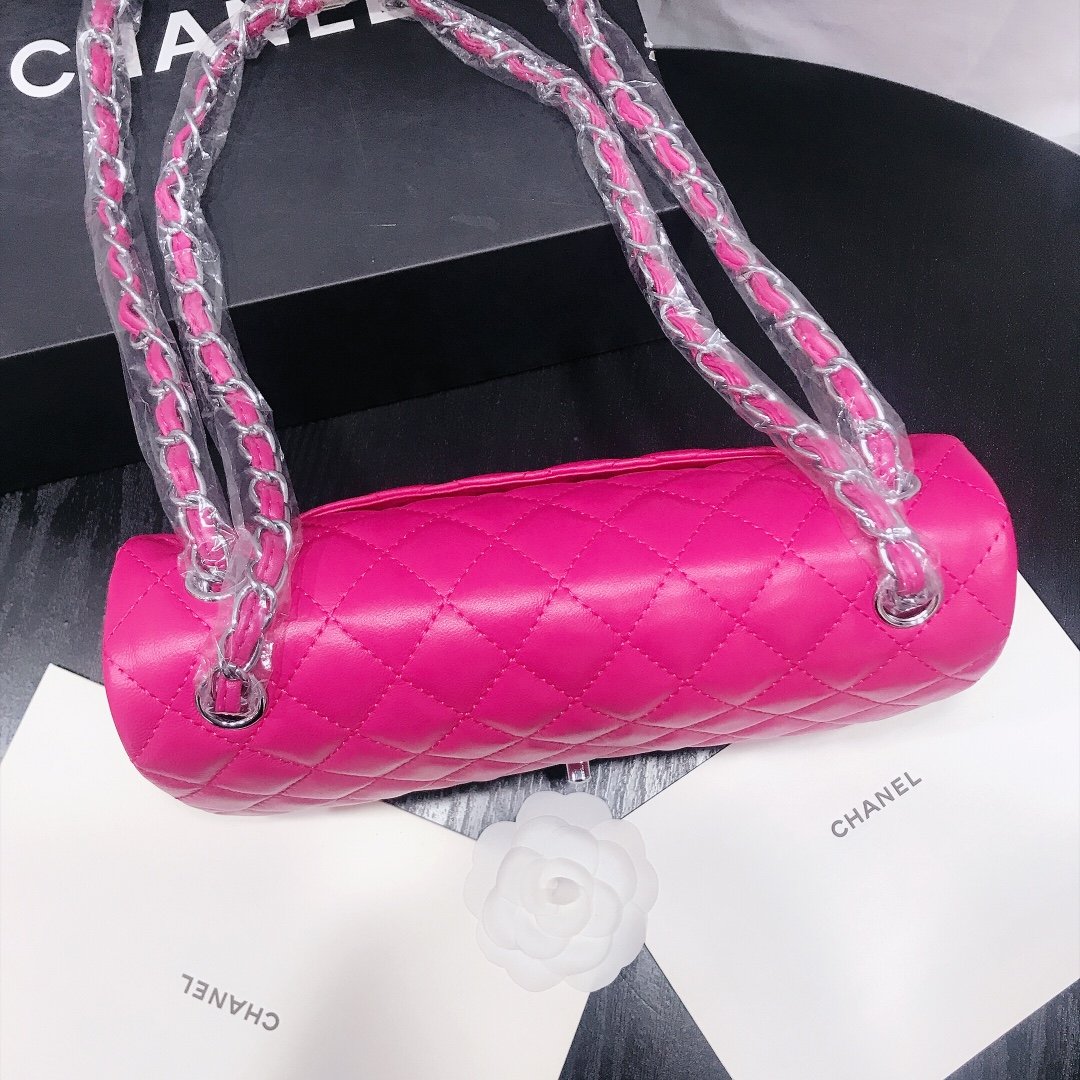 CHANEL Classic Flap Bag