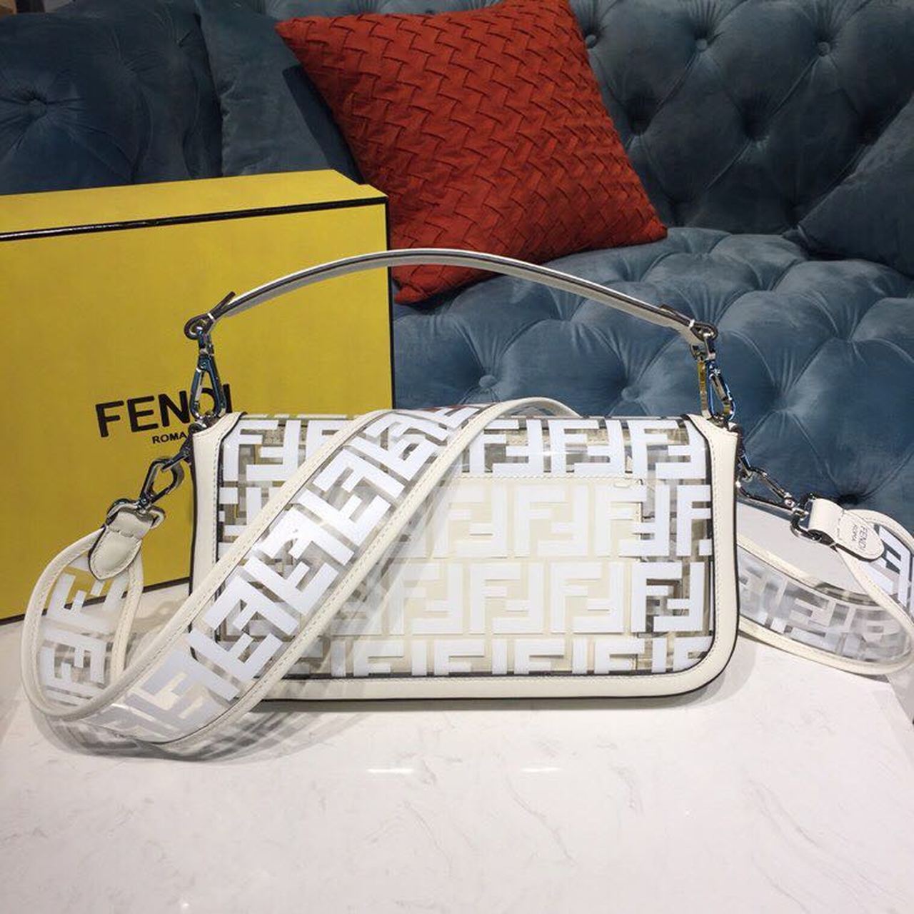 FI Baguette Nappa White For Women, Handbags, Shoulder And Crossbody Bags 10.6in/27cm FF 8BR600A72VF15AO
