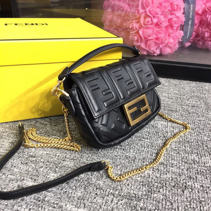 FI Baguette Nappa Black For Women, Handbags, Shoulder And Crossbody Bags 7.4in/19cm FF 8BS017A72VF15ZW