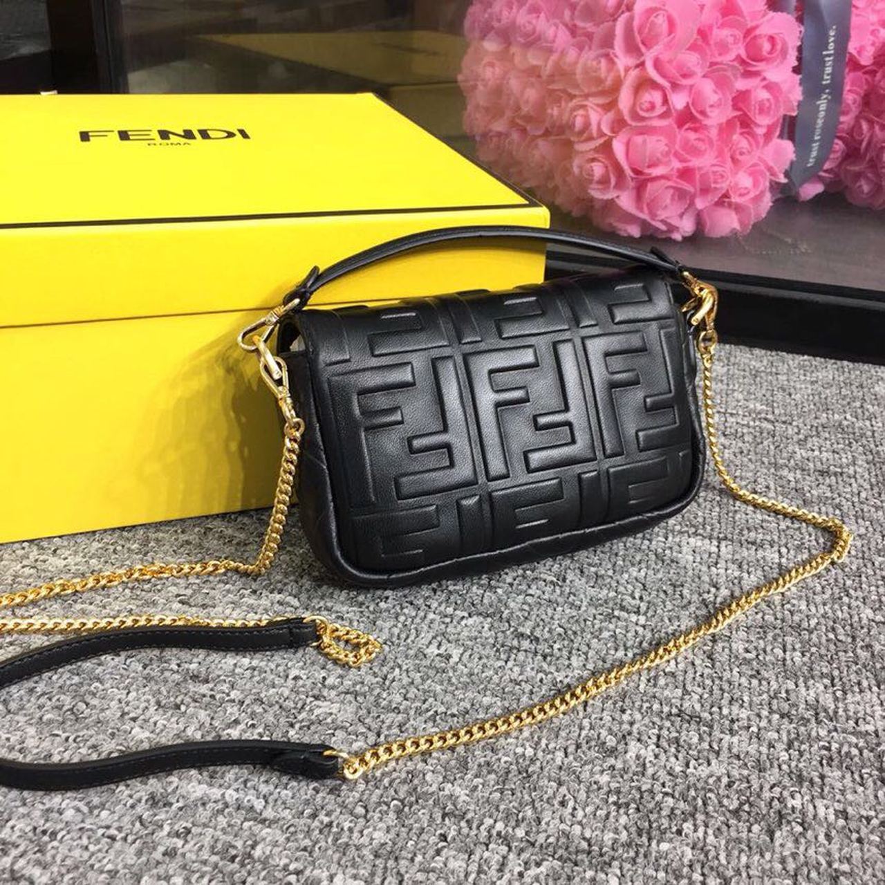 FI Baguette Nappa Black For Women, Handbags, Shoulder And Crossbody Bags 7.4in/19cm FF 8BS017A72VF15ZW