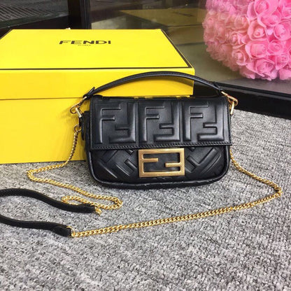 FI Baguette Nappa Black For Women, Handbags, Shoulder And Crossbody Bags 7.4in/19cm FF 8BS017A72VF15ZW