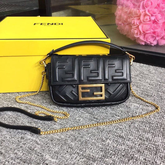 FI Baguette Nappa Black For Women, Handbags, Shoulder And Crossbody Bags 7.4in/19cm FF 8BS017A72VF15ZW