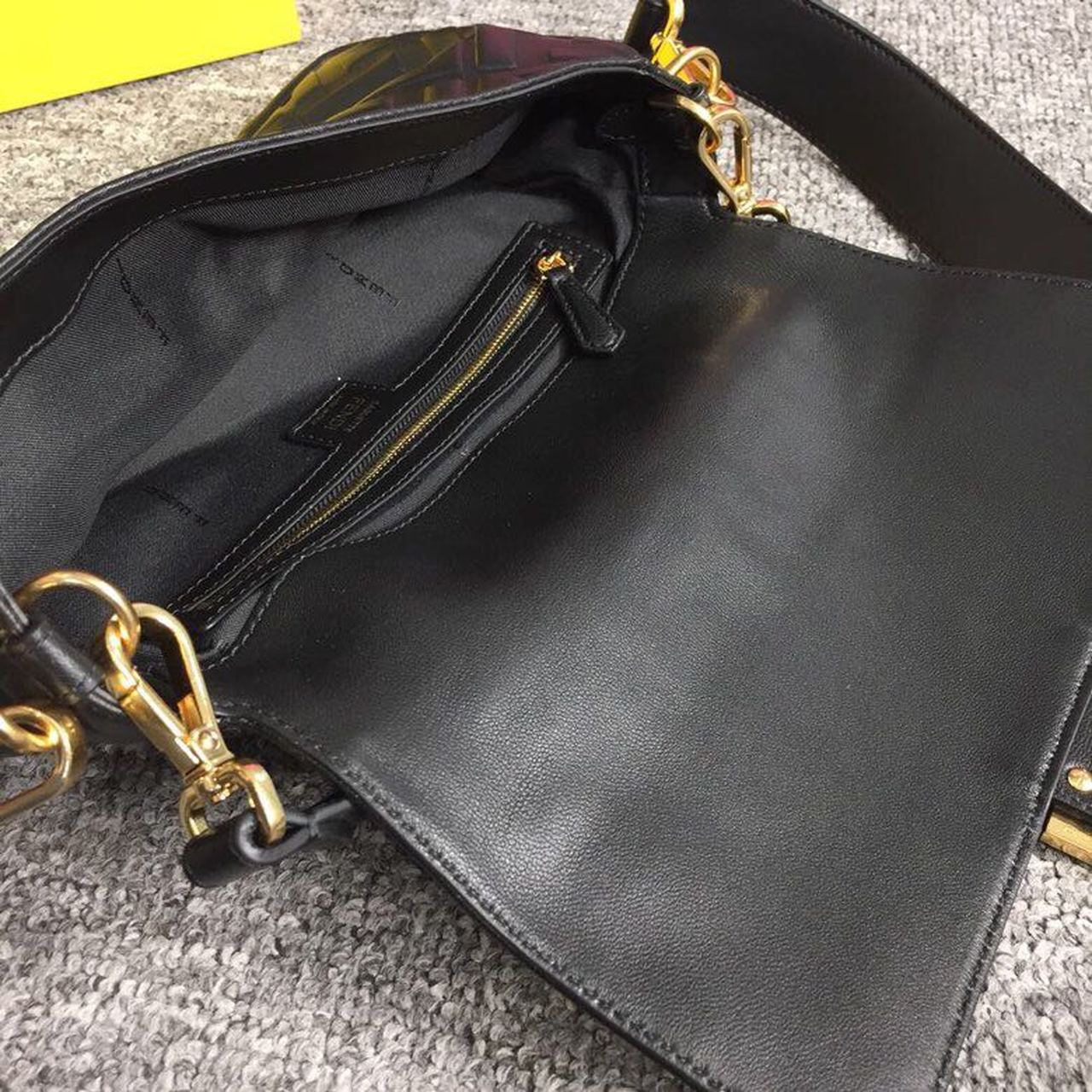 FI Baguette Nappa Black For Women, Women’s Handbags, Shoulder And Crossbody Bags 10.6in/27cm FF 8BR600A72VF15ZW