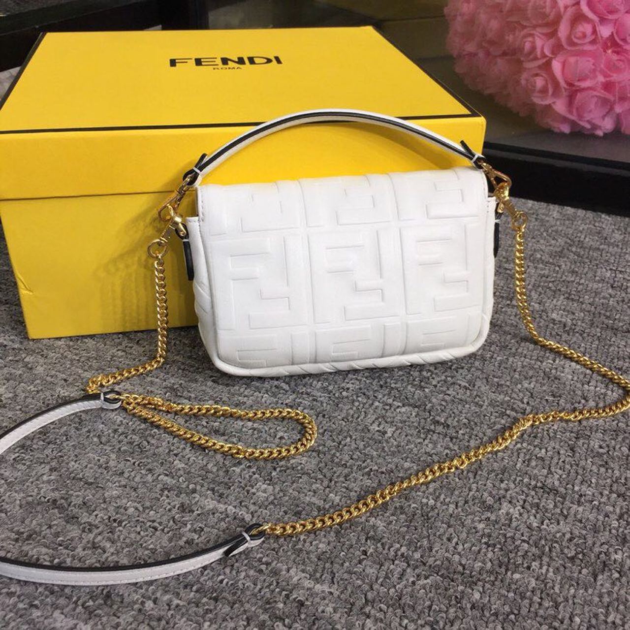 FI Baguette Nappa White For Women, Handbags, Shoulder And Crossbody Bags 7.4in/19cm FF 8BS017A72VF15AO