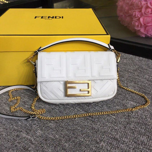 FI Baguette Nappa White For Women, Handbags, Shoulder And Crossbody Bags 7.4in/19cm FF 8BS017A72VF15AO
