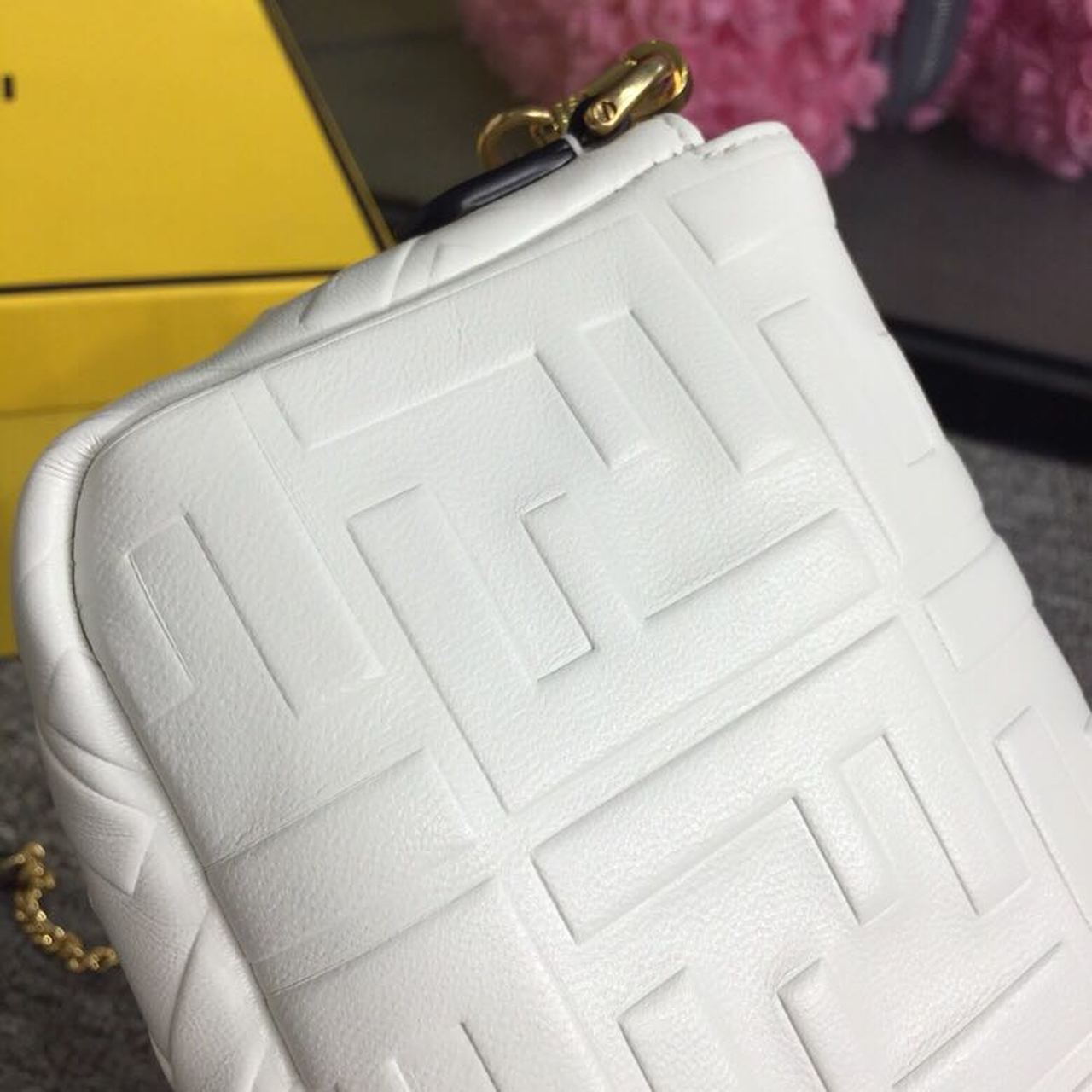 FI Baguette Nappa White For Women, Handbags, Shoulder And Crossbody Bags 7.4in/19cm FF 8BS017A72VF15AO