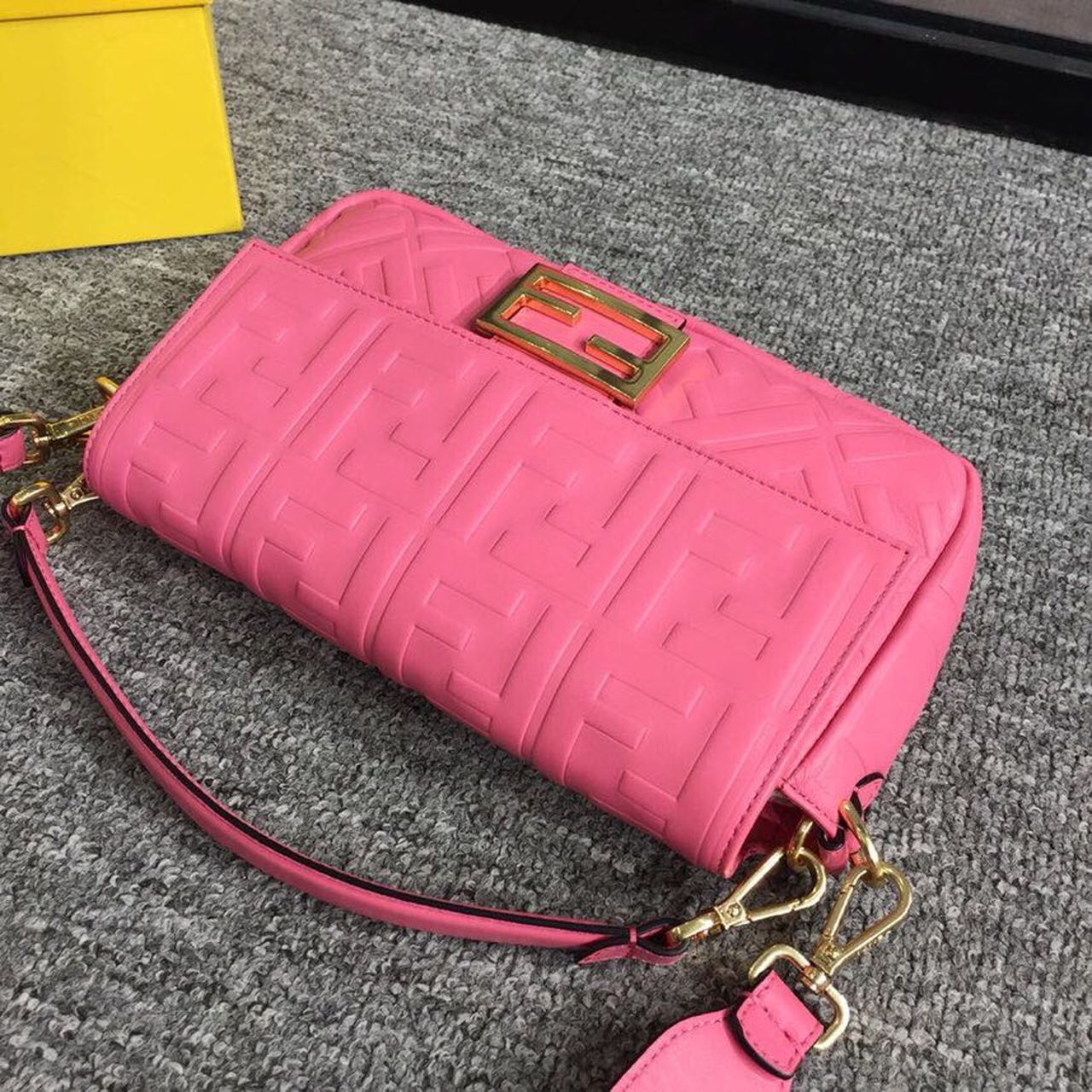 FI Baguette Nappa Pink For Women, Handbags, Shoulder And Crossbody Bags 10.6in/27cm FF 8BR600