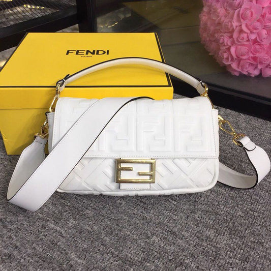 FI Baguette Nappa White For Women, Handbags, Shoulder And Crossbody Bags 10.6in/27cm FF 8BR600A72VF15AO