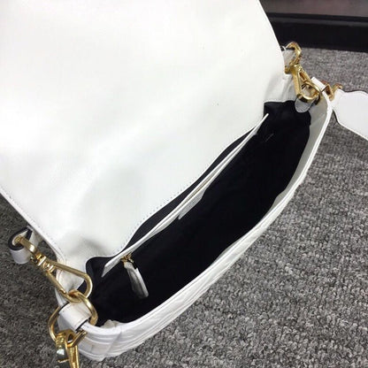 FI Baguette Nappa White For Women, Handbags, Shoulder And Crossbody Bags 10.6in/27cm FF 8BR600A72VF15AO
