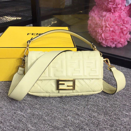 FI Baguette Nappa Cream For Women, Handbags, Shoulder And Crossbody Bags 10.6in/27cm FF 8BR600
