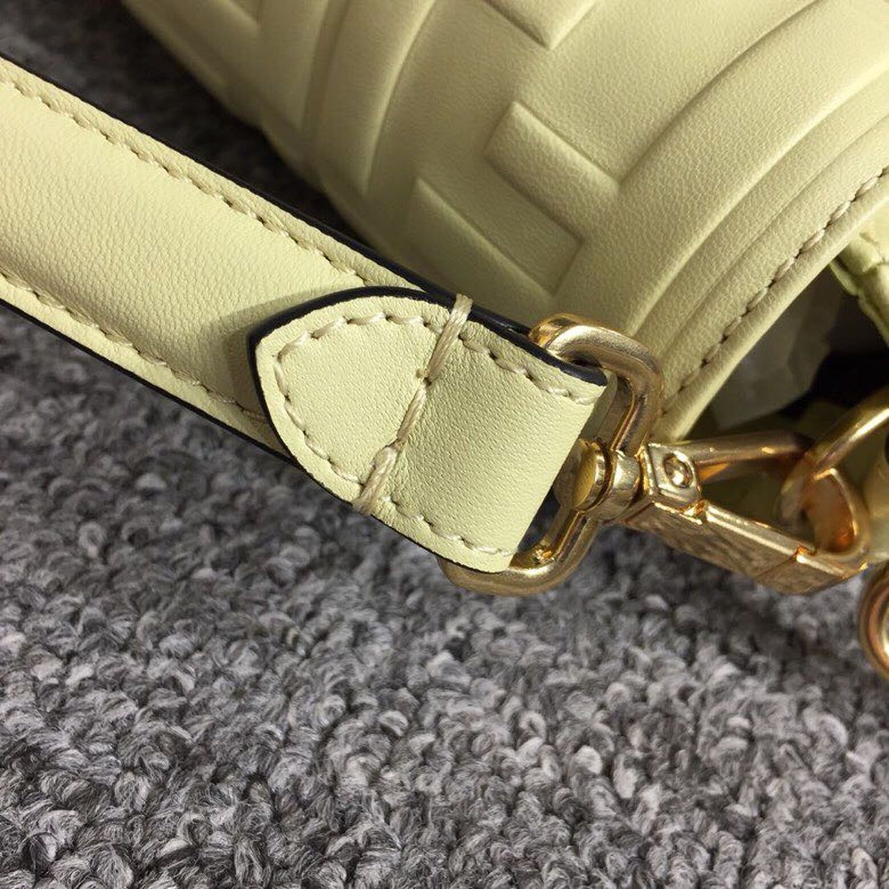 FI Baguette Nappa Cream For Women, Handbags, Shoulder And Crossbody Bags 10.6in/27cm FF 8BR600