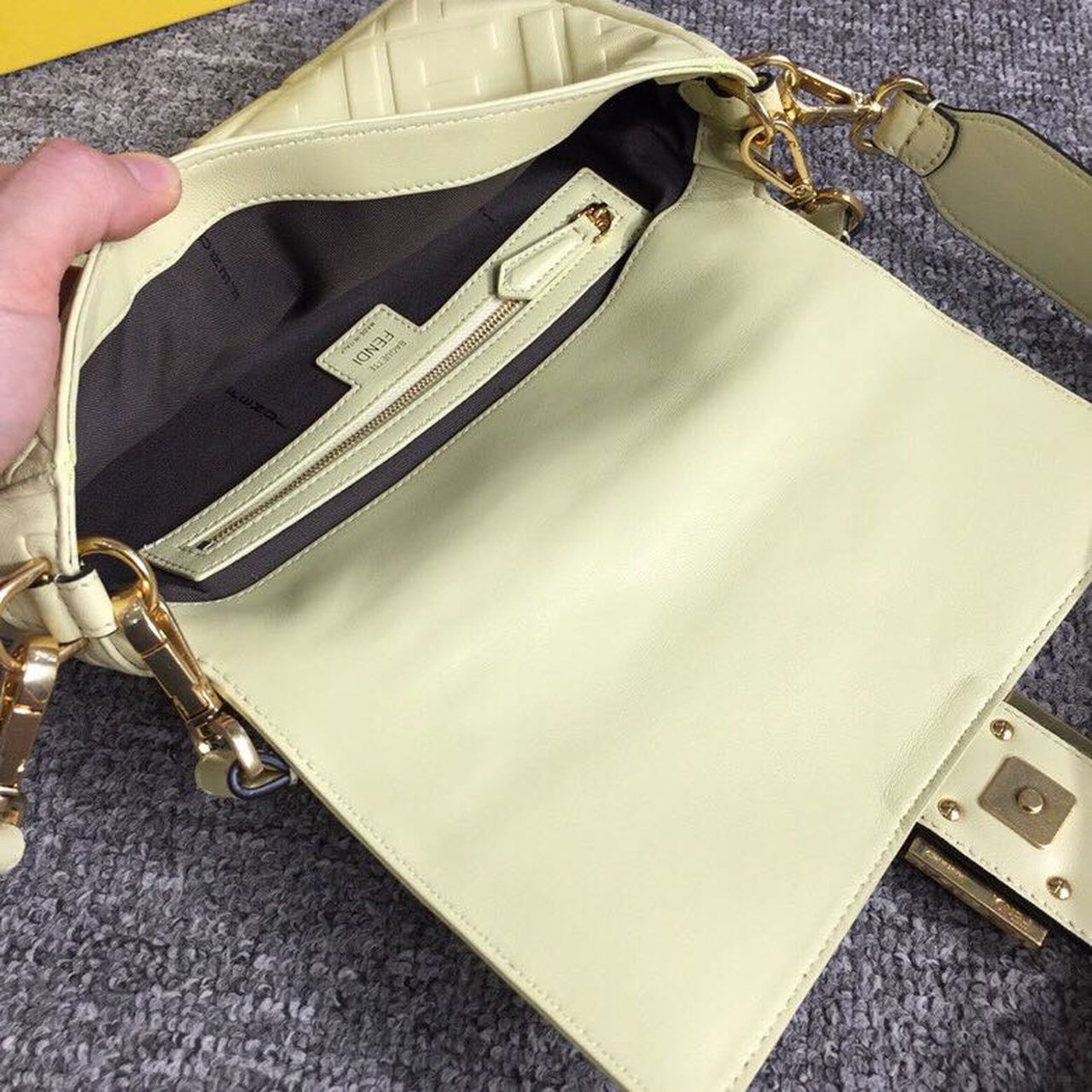 FI Baguette Nappa Cream For Women, Handbags, Shoulder And Crossbody Bags 10.6in/27cm FF 8BR600