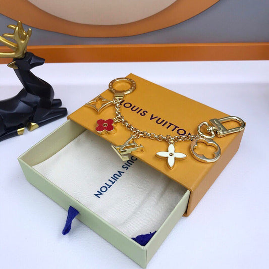 EN – Lux Keychains LUV 057