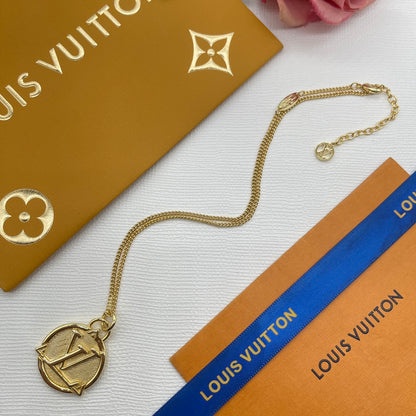 EN – Lux LV Necklaces 064