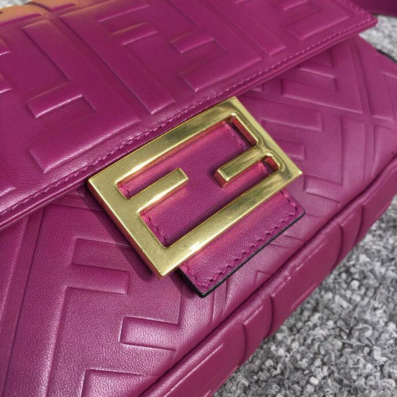 FI Baguette Nappa Purple For Women, Handbags, Shoulder And Crossbody Bags 10.6in/27cm FF 8BR600
