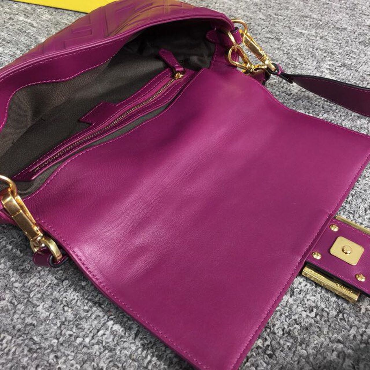 FI Baguette Nappa Purple For Women, Handbags, Shoulder And Crossbody Bags 10.6in/27cm FF 8BR600