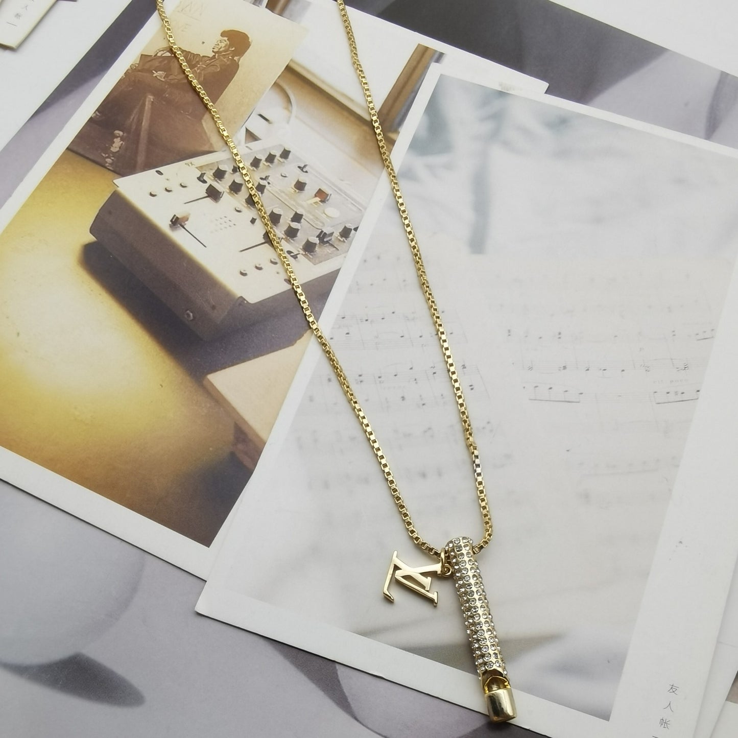 EN – Lux LV Necklaces 066