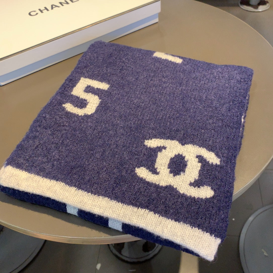 EN – Luxury CHL Scarf 007