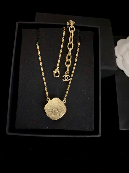 EN – Lux Necklace CHL037