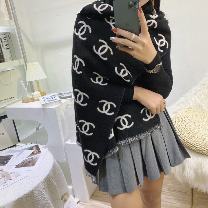 EN – Luxury CHL Scarf 009