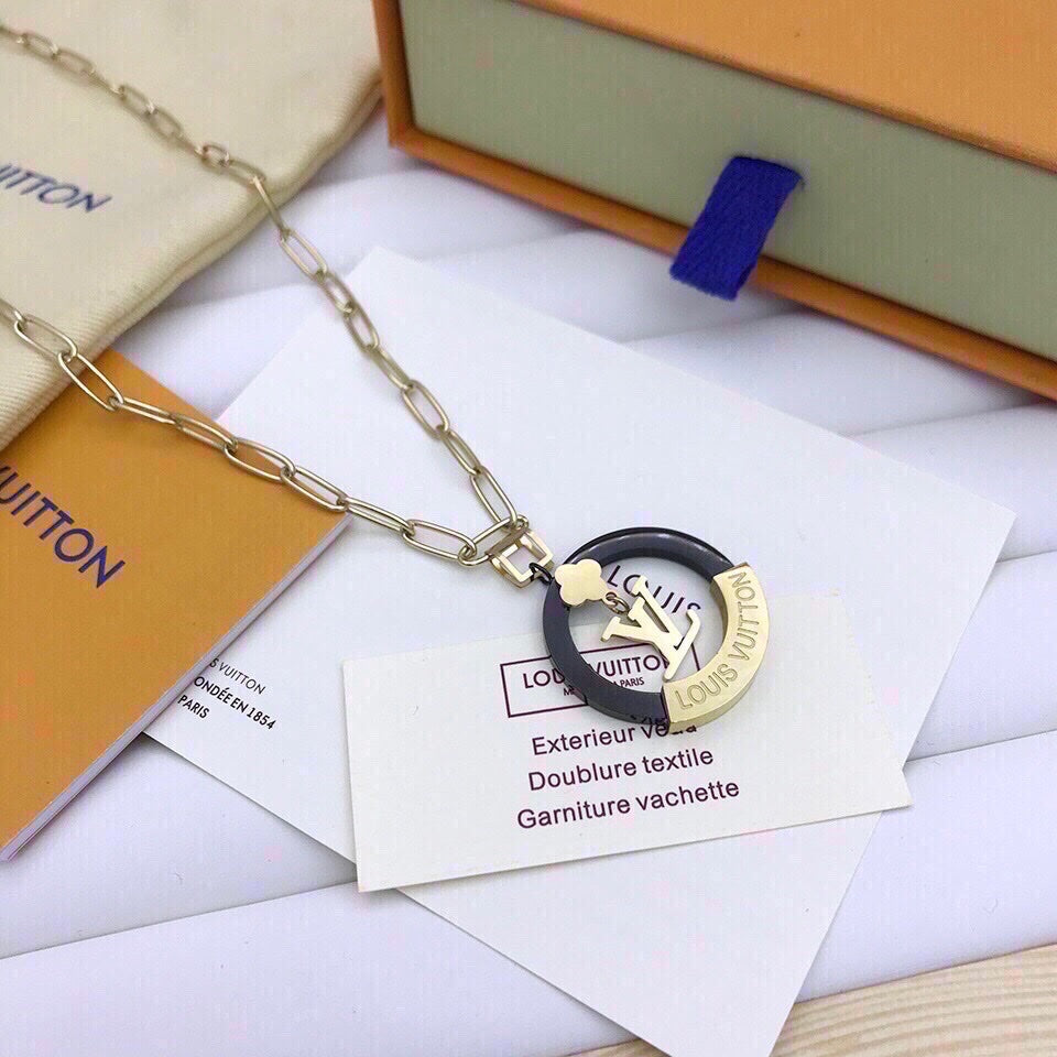 EN – Lux Necklace LUV002