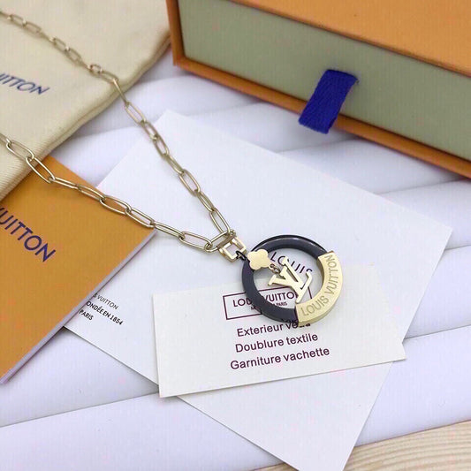 EN – Lux Necklace LUV002