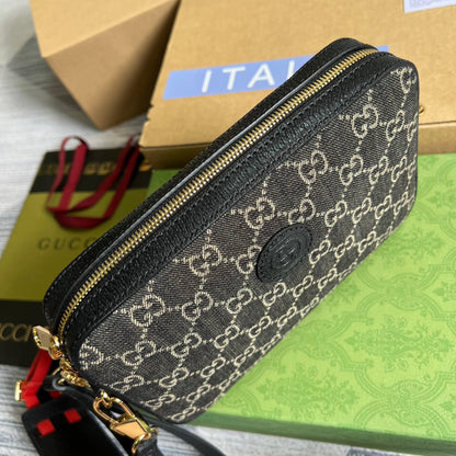 gg Shoulder Bag With Interlocking G Black And White gg Supreme Canvas For Women  9.6in/24.5cm gg
