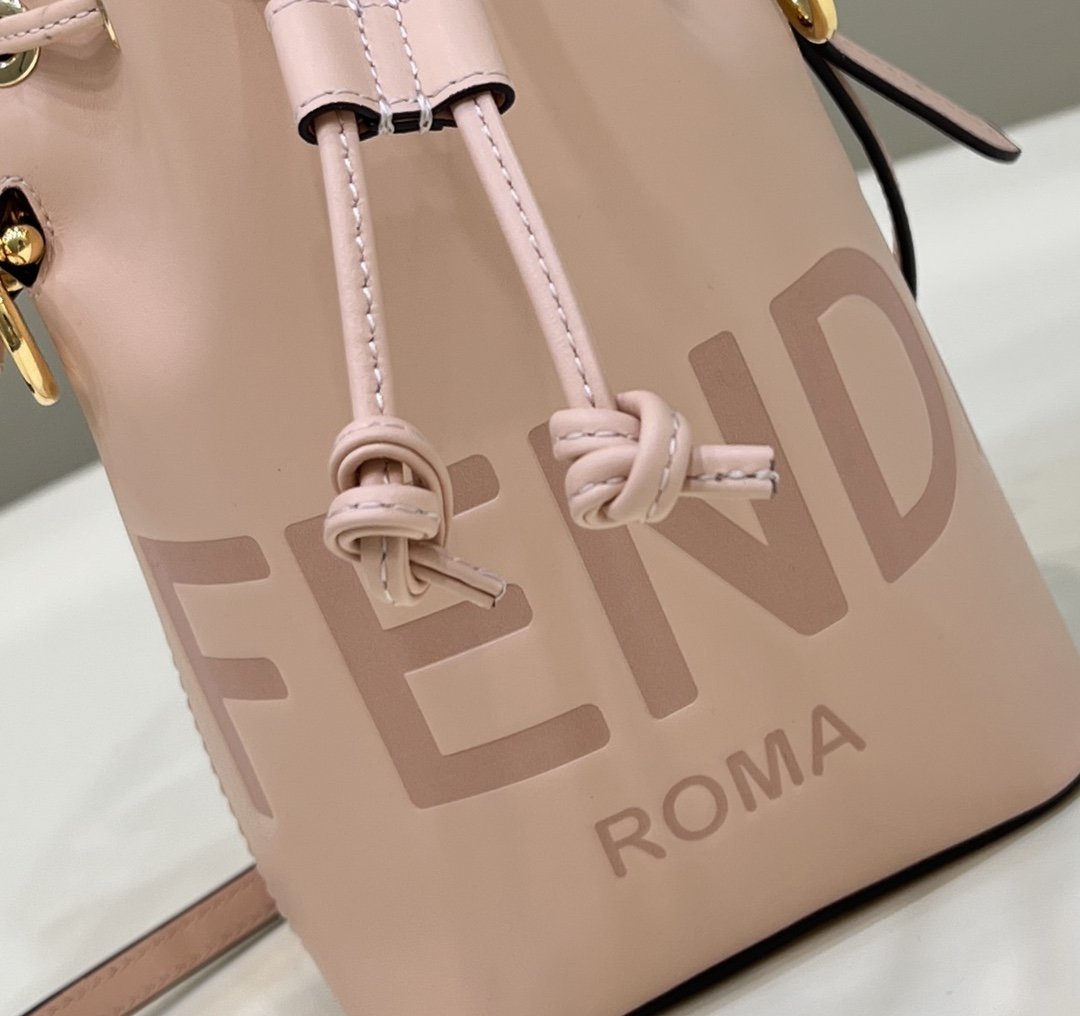 FI Mon Tresor Pale Pink For Women, Handbags, Shoulder And Crossbody Bags 7.1in/18cm FF 8BS010AC9LF14N1