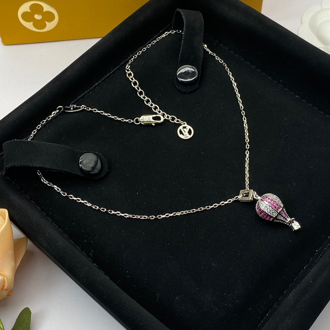 EN – Lux LV Necklaces 035
