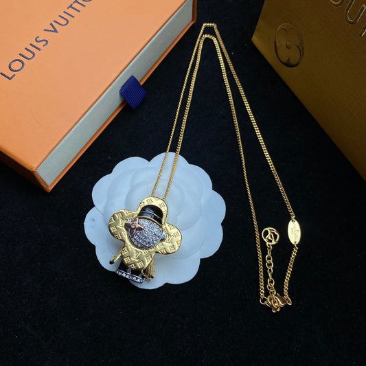 EN – Lux LV Necklaces 051