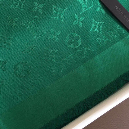 EN – Luxury LUV Scarf 023