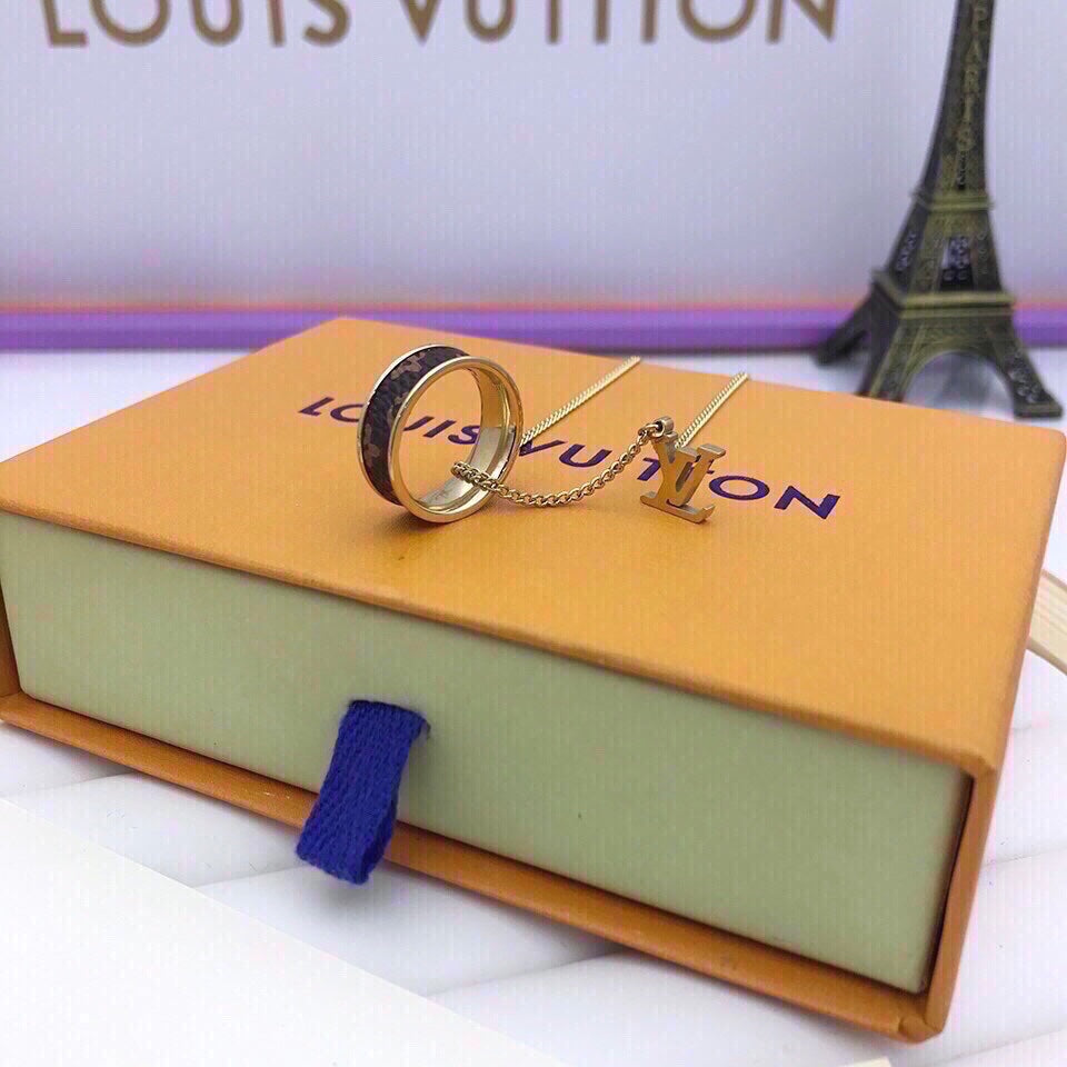 EN – Lux Necklace LUV001