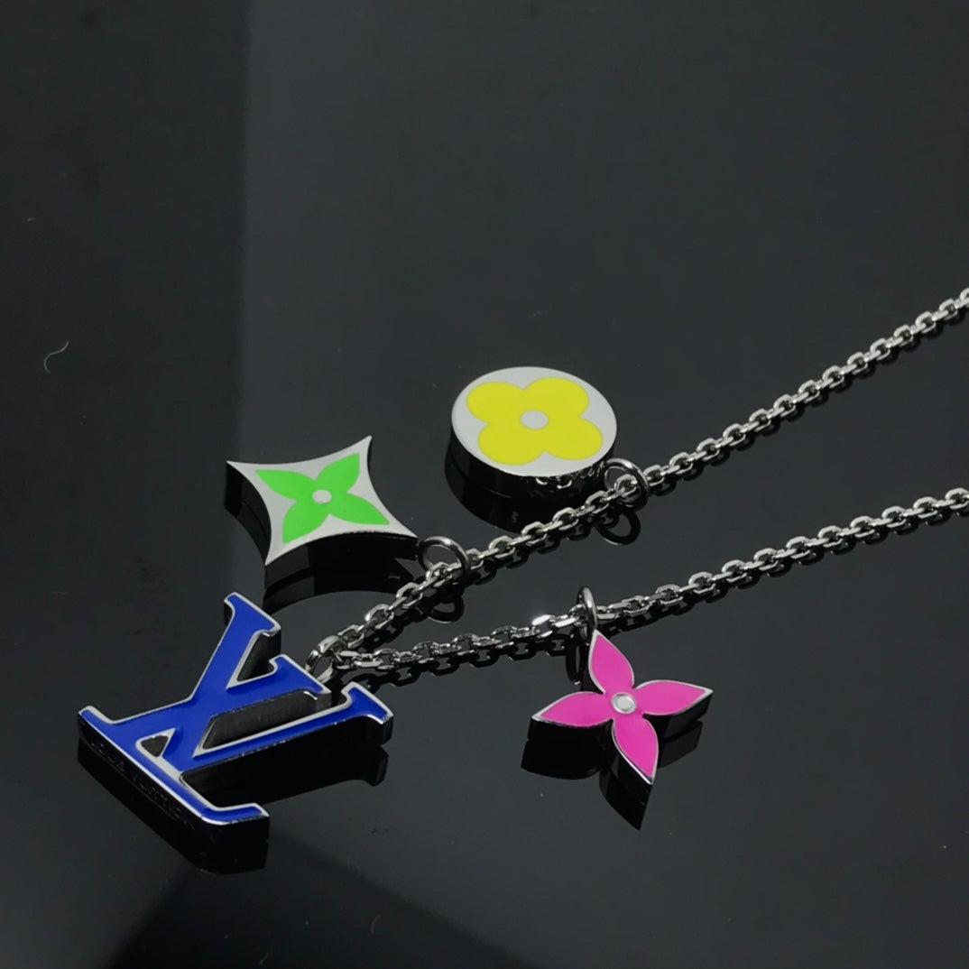 EN – Lux LV Necklaces 037
