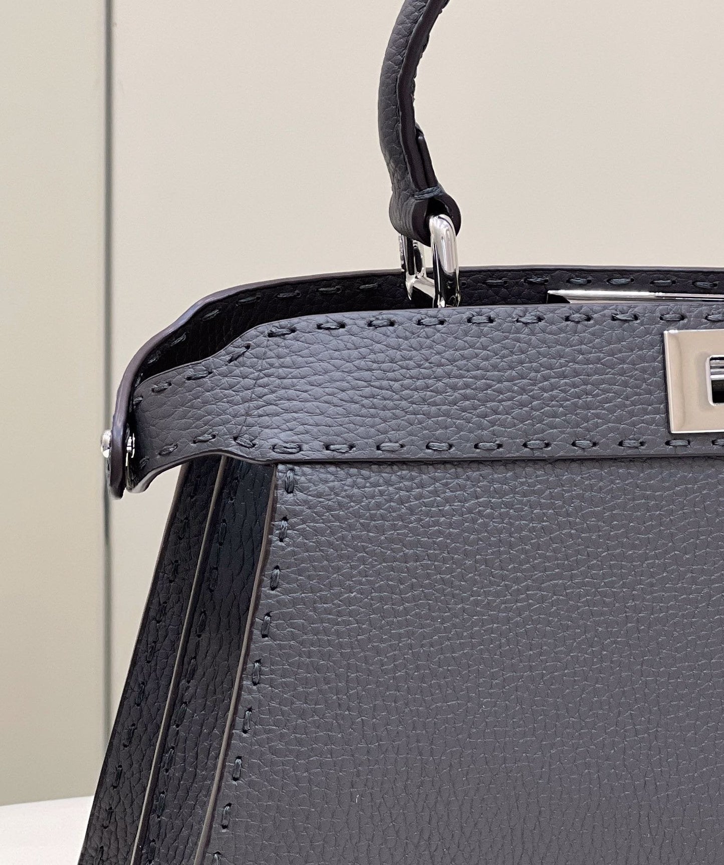 FI Peekaboo ISeeU Medium Black For Women, Handbags, Shoulder Bag 13.1in/33.5cm FF