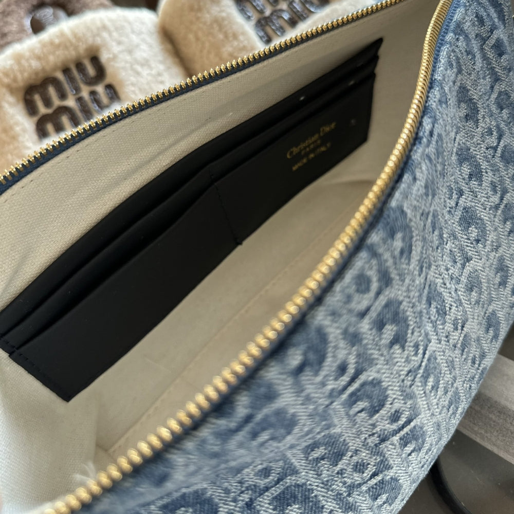 DIOR DIORSTAR HOBO BAG WITH CHAIN BLUE DENIM 22CM S3202UDCE M49E